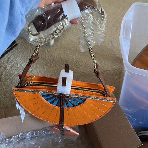 New air bender purse - Picture 4 of 5